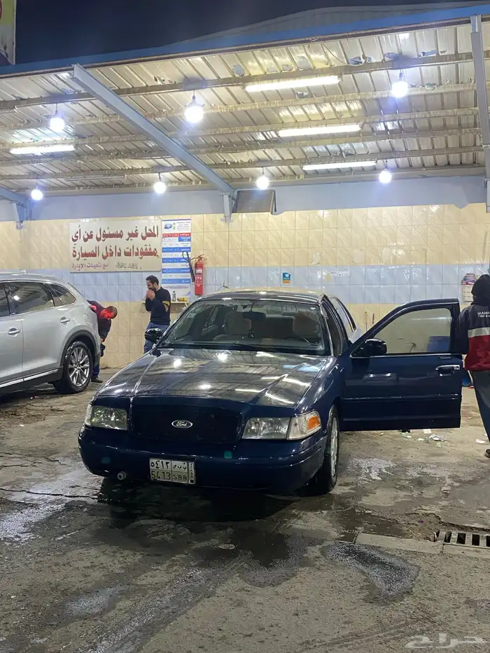 فورد كروان فكتوريا 1