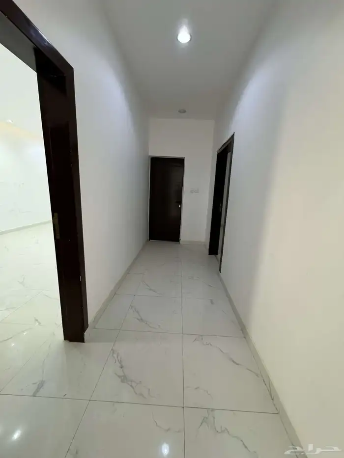 شقة للايجار في البيان 1