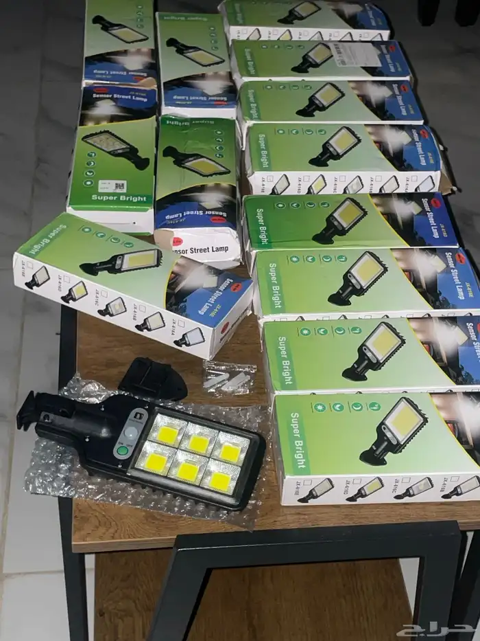 كشاف طاقه شمسيه أناره 4