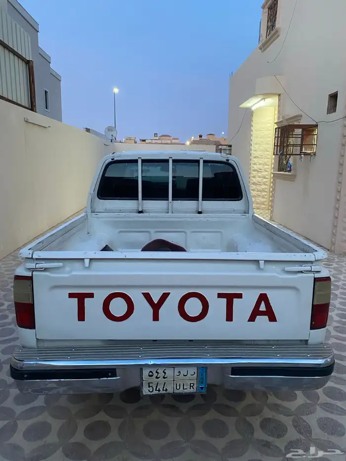 هيلوكس يباني 2002 5