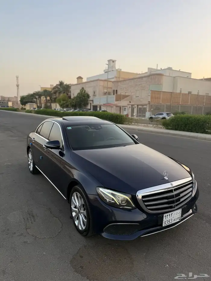 مرسيدس للبيع E300 اللون كحلي 2020 34