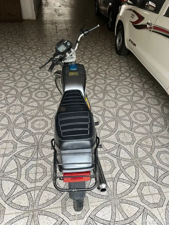 دباب سوزوكي x100 قديم 7
