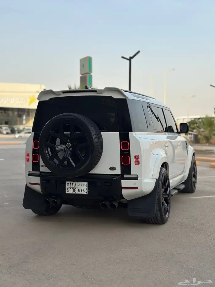 ديفندر HSE 2021 V6 اوربن 6