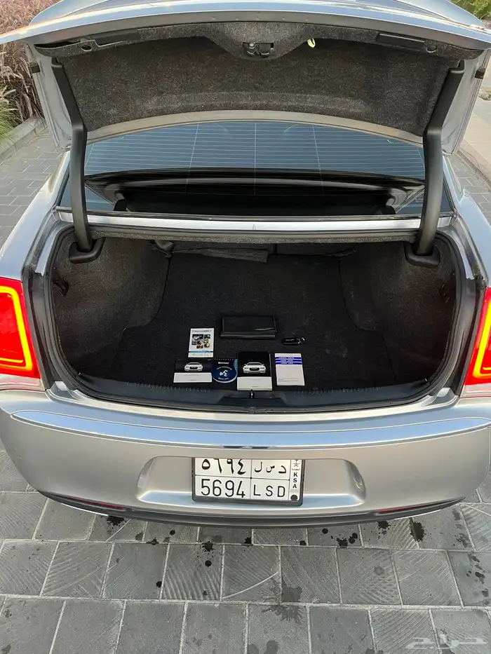 كرايسلر 300c نضيف ممشى قليل 7