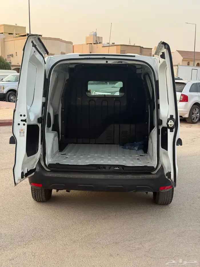 فان رينو دوكر 2022 6
