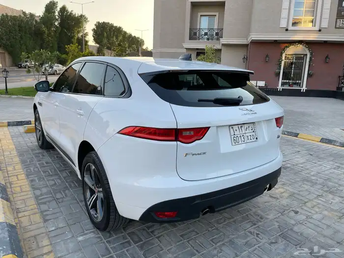 جيب جاكوار F-pace 2020 R sport 6