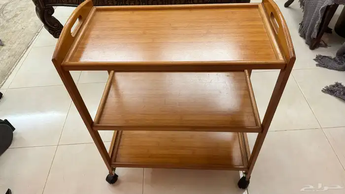 طاوله خدمه شبه جديده 0