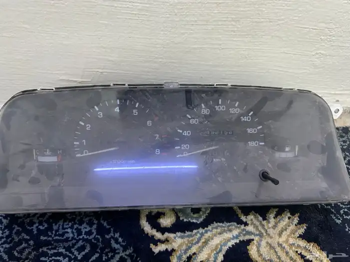 قطع هايلكس 91-97 داخليه حمراء الاسعار عالخاص 9