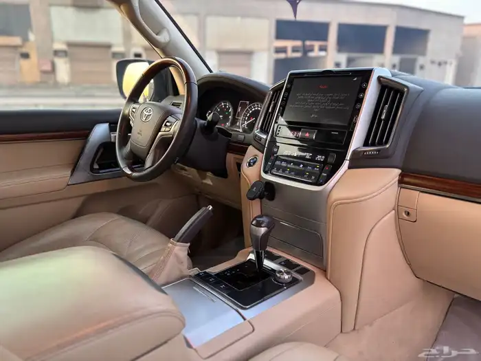 لاندكروزر VXR 2016 18