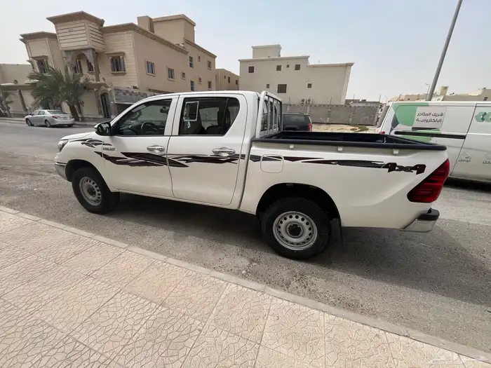 هايلوكس 2021 بنزين دبل GL2 4