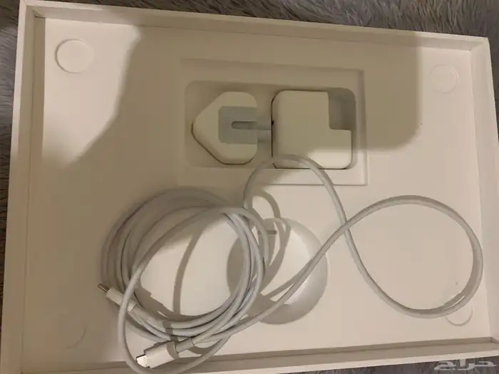 للبيع MacBook Air 13 موديل A2179 5