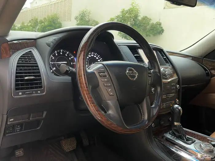 نيسان باترول بلاتينيوم 400 11