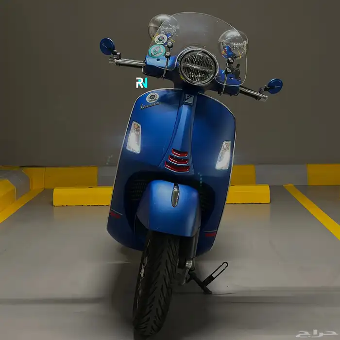 Vespa GTS SUPER SPORT 6