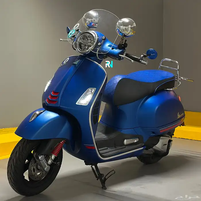 Vespa GTS SUPER SPORT 1