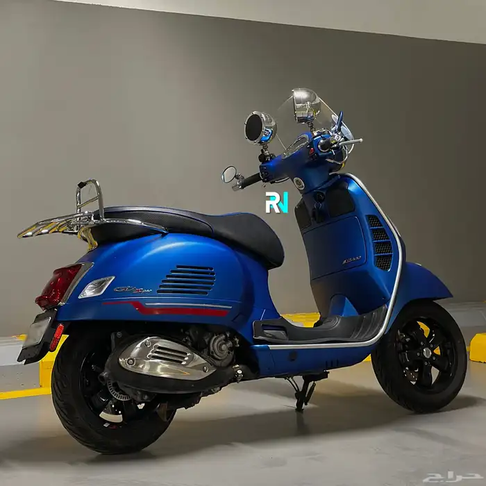 Vespa GTS SUPER SPORT 8