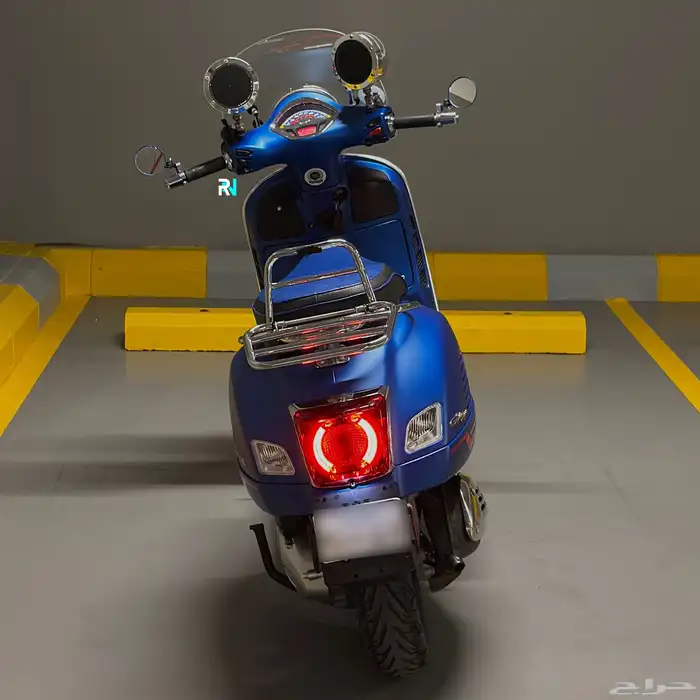 Vespa GTS SUPER SPORT 7