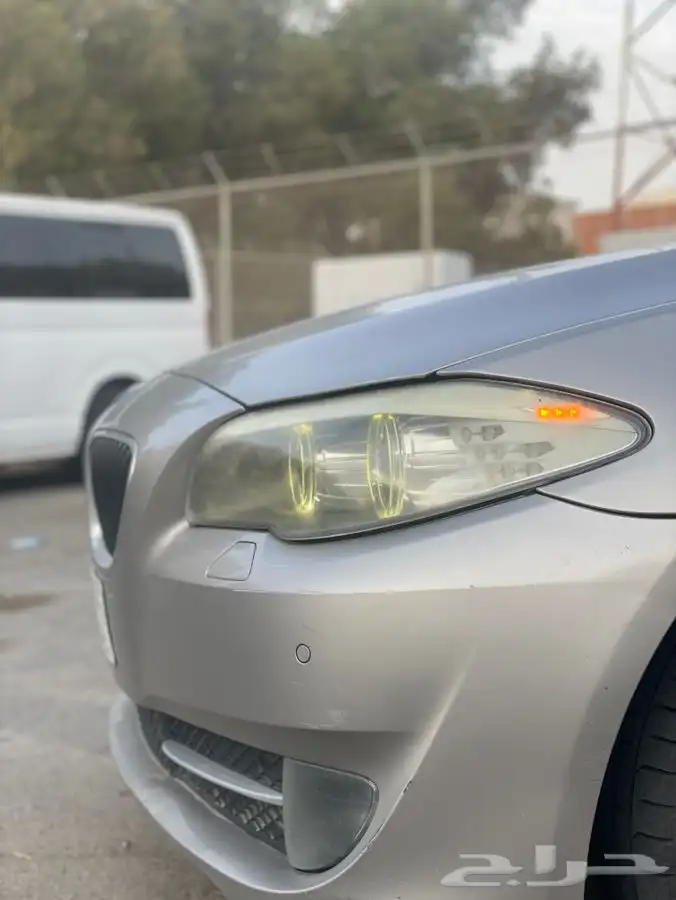للبيع او البدل BMW-520-2013 نظيفه وارد سعودي 8