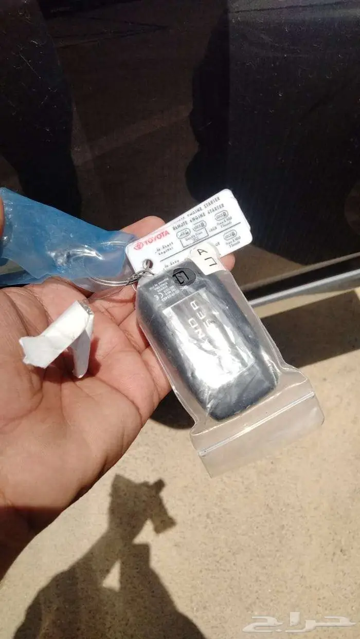 تويوتا لاندكروزر VX ديزل سعودى 2024 ابيض وكحلي 5