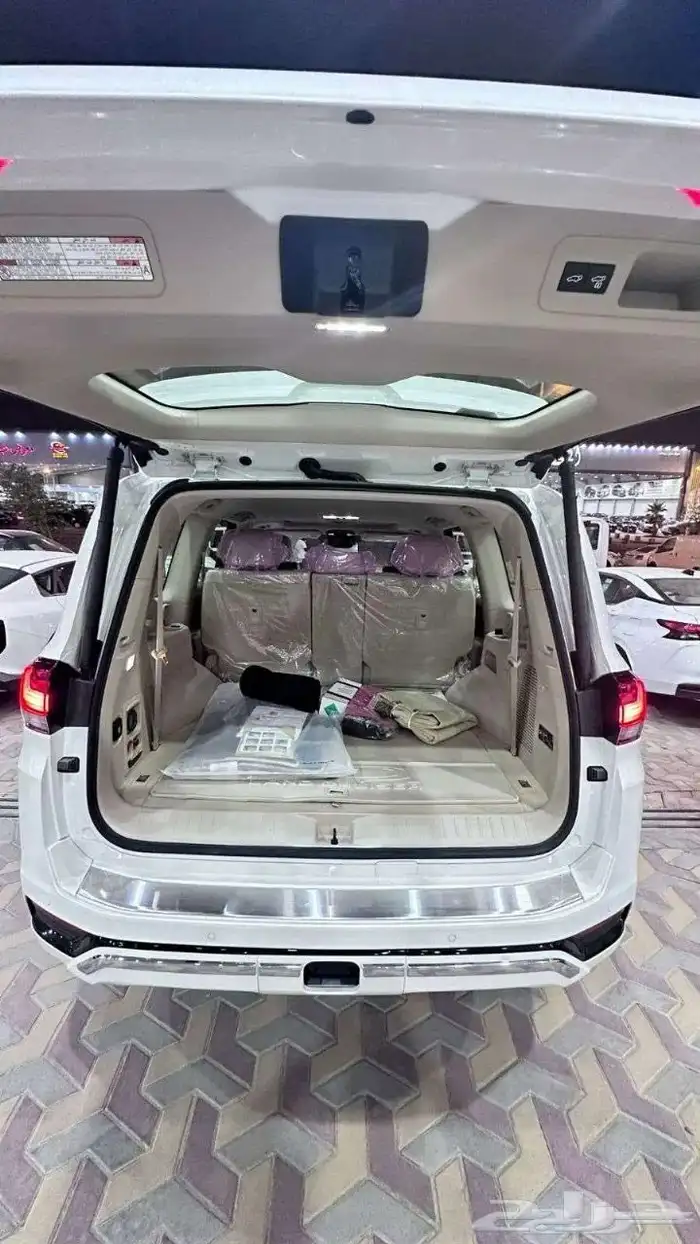 تويوتا لاندكروزر GXR-L4 بنزين سعودي 2025 4