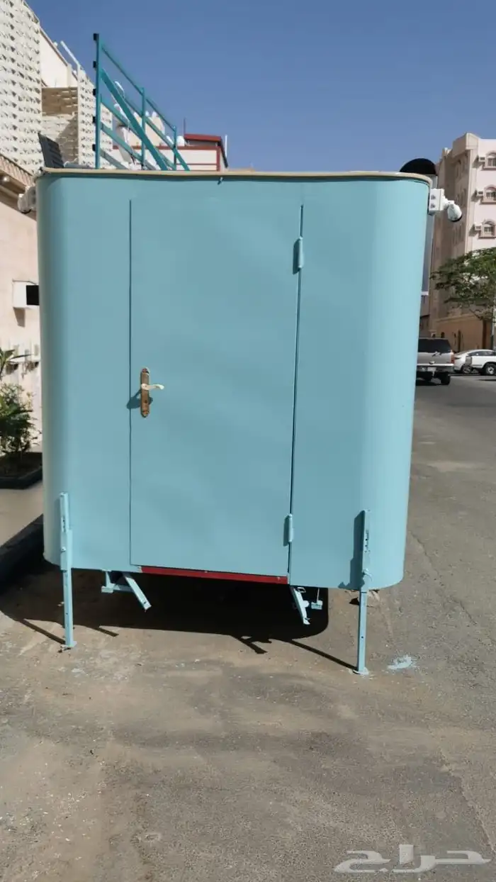 فود ترك جاهز مع الاسم 3