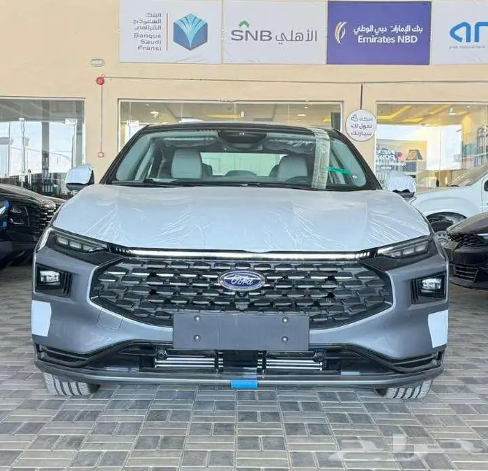 فورد تورس تيتانيوم فل كامل 2025 كاش وتقسيط بااقل سعر 0