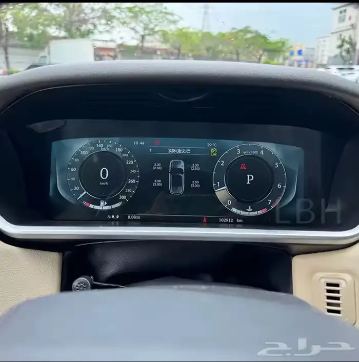 شاشات رنج روفر واكسسوارت داخليه خارجيه 9