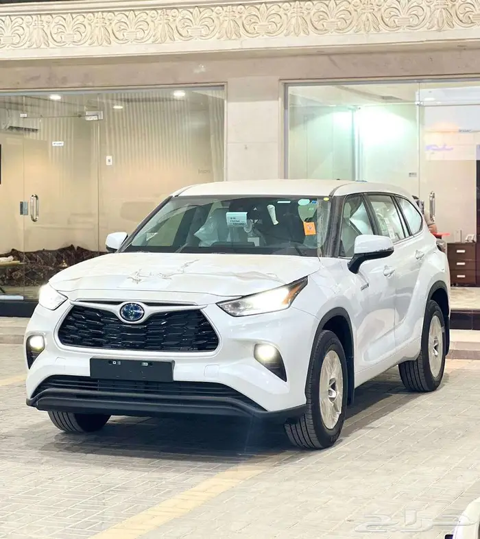 تويوتا هايلندر استاندر ونص فل GLE موديل 2025 14