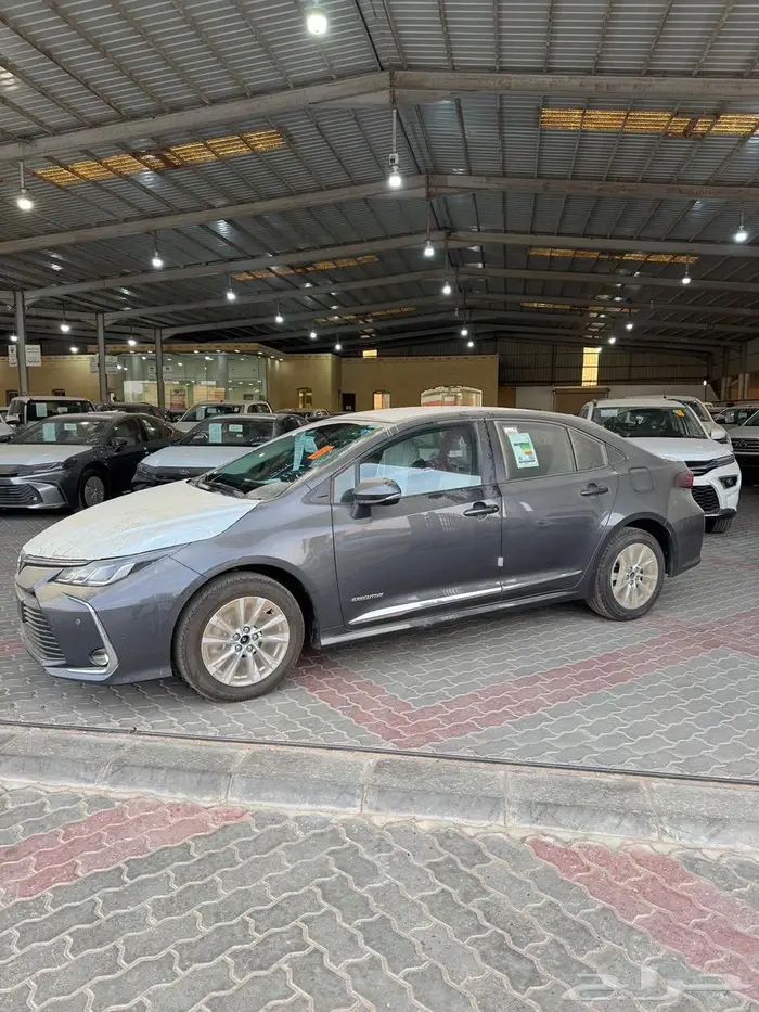 تويوتا كورولا 2025 مطور جنوط رصاصي 10