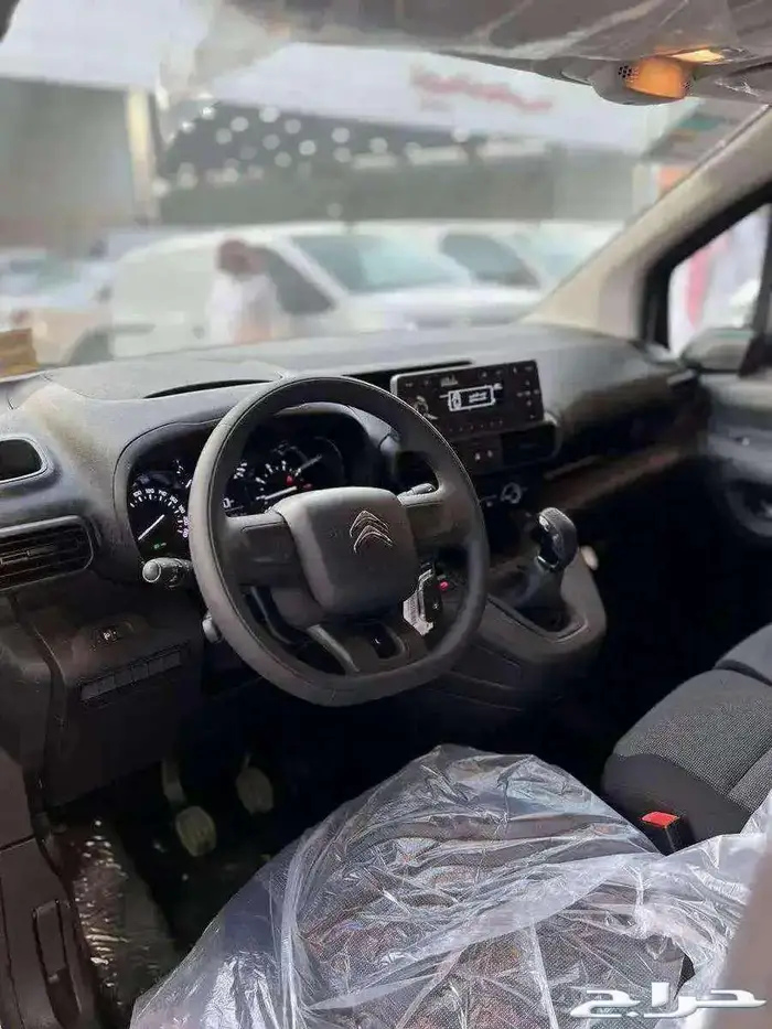 فان بضاعة ديزل 2024 فقط ب 1550شهري بدون دفعه اولي 2