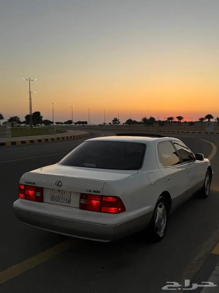 لكزس LS400 مديل 2000 8
