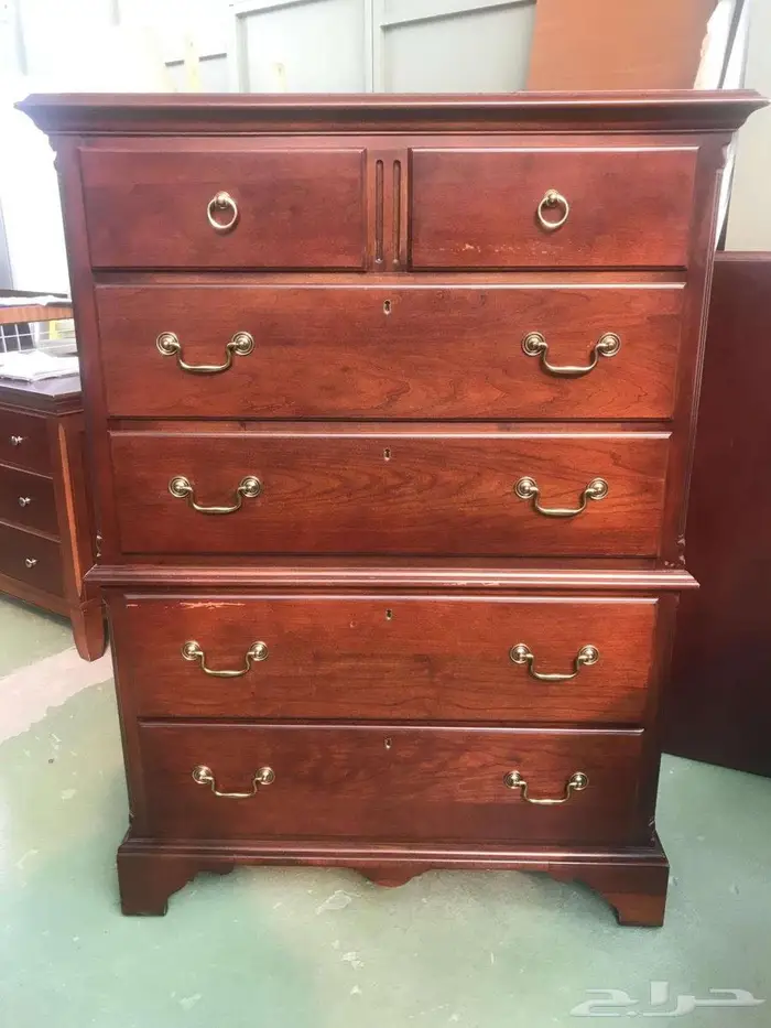 أثاث بحالة ممتازة - خزانة دريكسل - خشب أصلي أمريكي الصنع 3