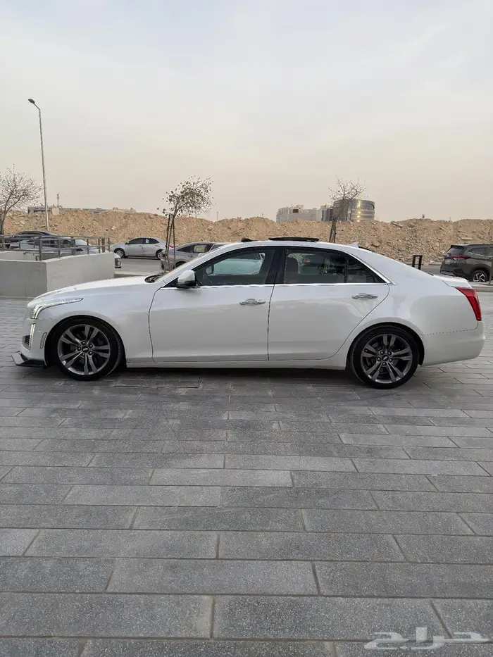 كاديلاك CTS فل كامل 4