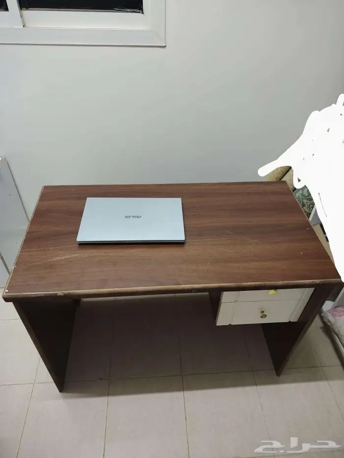 طاولة مكتبية 0