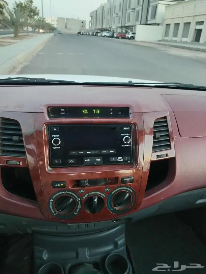 هايلكس 2011 للبيع 9