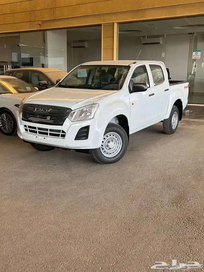 ايسوزو ديماكس غمارتين 2025 متوفر بقسط 1450 الحسن للسيارات 0