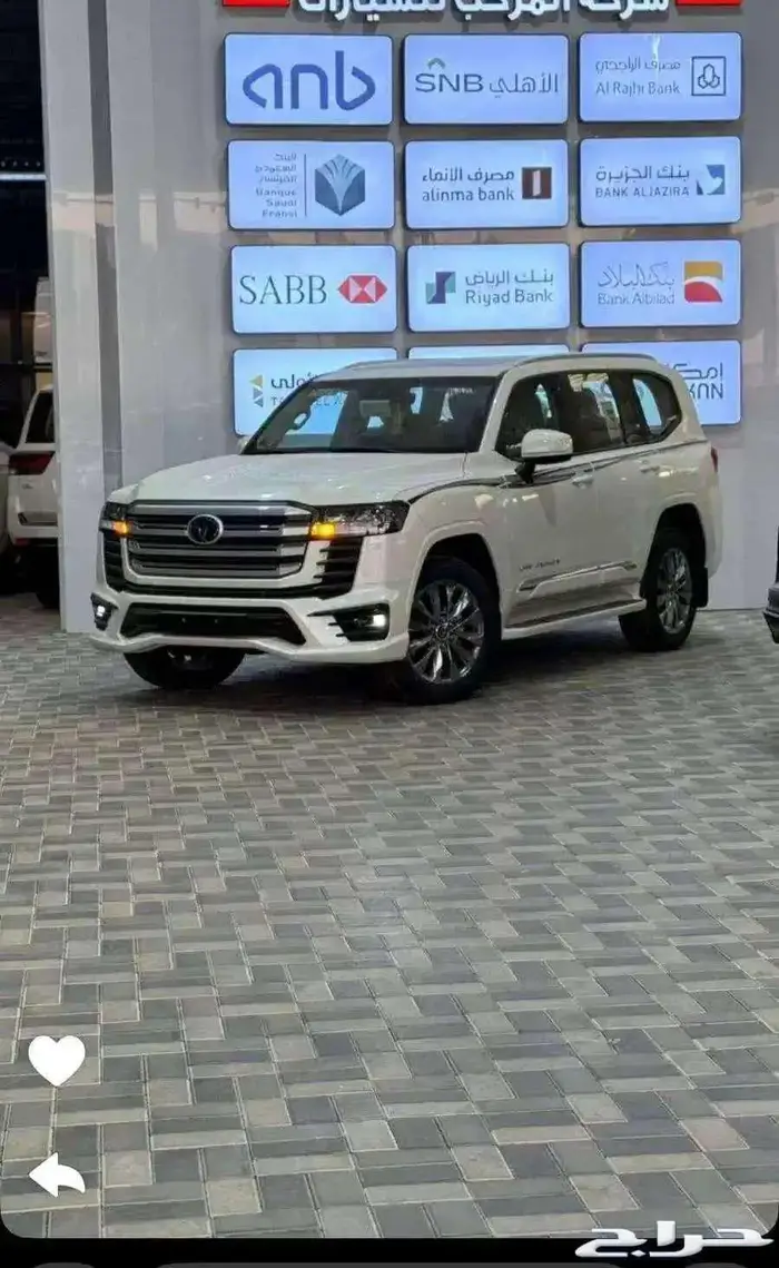 تويوتا لاندكروزر GXR L5 فل كامل وارد الساير -338000 1