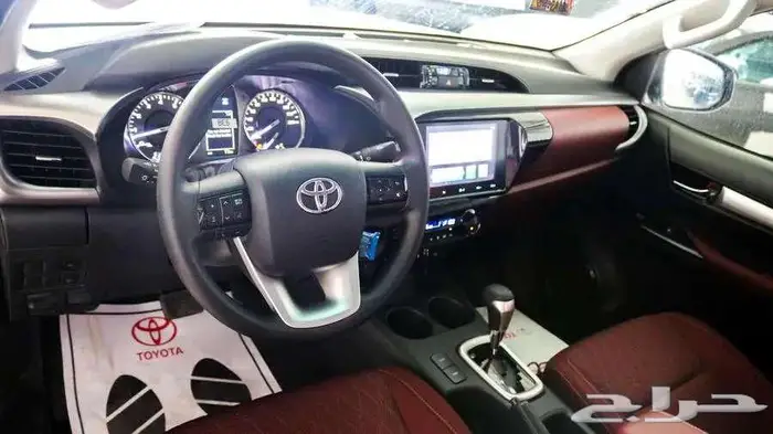 هايلوكس غمارتين S-GLX 4 4 اوتوماتيك بنزين 2025 3