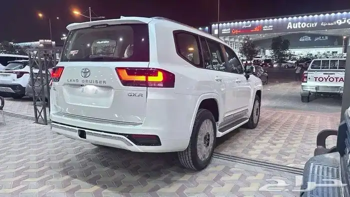 تويوتا لاندكروزر GXR-L4 بنزين سعودي 2025 8