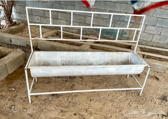 معلف تنظيف ذاتي 0