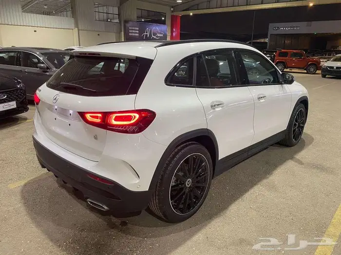 مرسيدس GLA200 جفالي 2023 اصفار تظليل مجاني 12