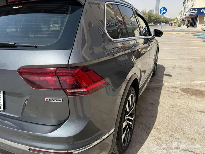 2020 VW Tiguan R-Line 2L 57000km 4