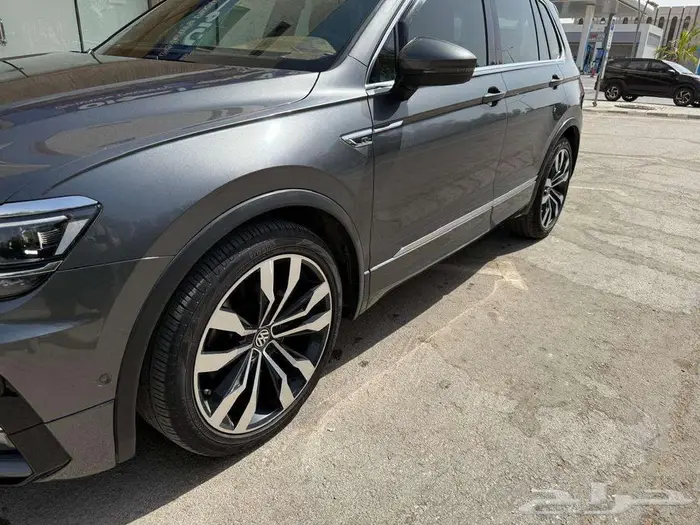 2020 VW Tiguan R-Line 2L 57000km 2