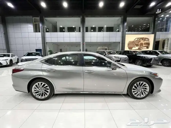 لكزس ( ES 350 CC ) موديل 2025 أقل الأسعار 4