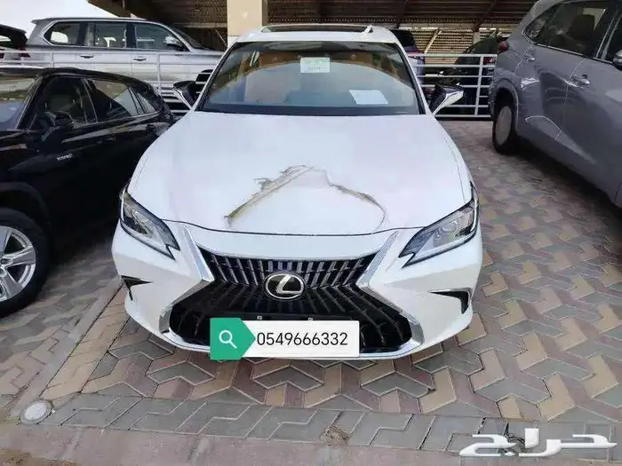 لكزس ES300 هايبرد الموديل2024 0