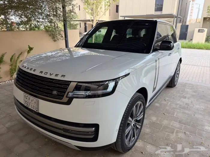 رينج روفر HSE 2023 وارد شركة الناغي 6 سلند 1