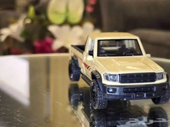 مجسم سيارة تويوتا شاص بيج جميل مع إمكانية فتح الأبواب 1