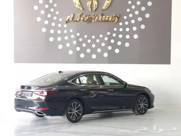 لكزس ES350 فئة CC فتحة سقف بانوراما اسود خليجي 1