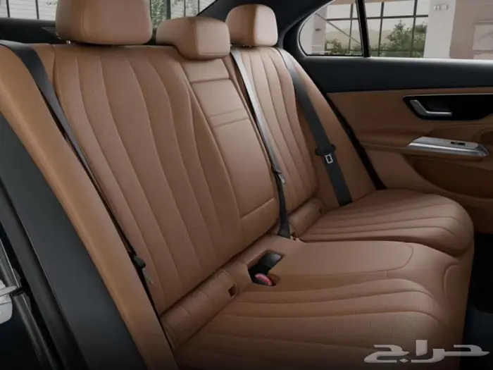 Mercedes-Benz E200 AMG Line 3