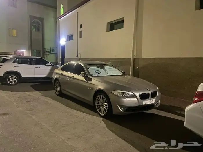 للبيع او البدل BMW-520-2013 نظيفه وارد سعودي 21