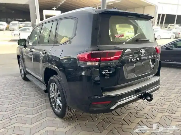 تويوتا لاندكروزر GXR-L4 بنزين سعودي 2025 1